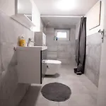 80qm - 4 - Private Parking - Keller-basement - Mallibase Daire *