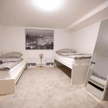 Appartement 80qm - 4 - Private Parking - Keller-basement - Mallibase