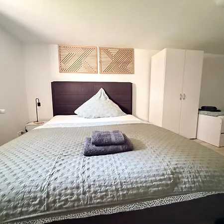 80qm - 4 - Private Parking - Keller-basement - Mallibase *