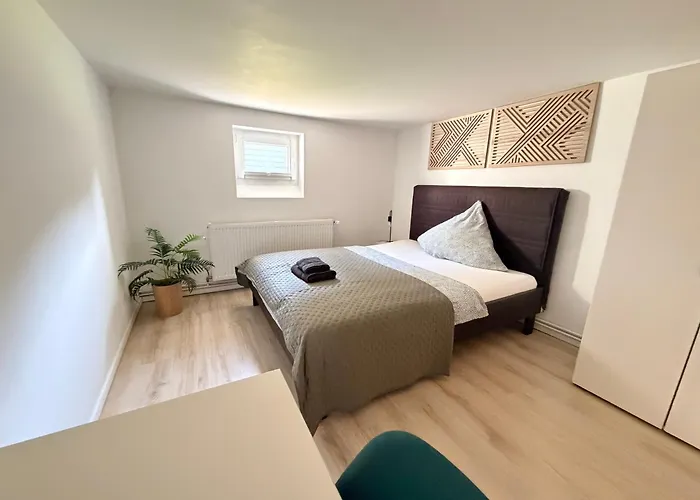 80qm - 4 - Private Parking - Keller-basement - Mallibase Apartment *